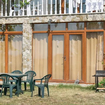 Three-bedroom Holiday In Kosharica Holiday home Kosharitsa