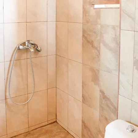 Three-bedroom Holiday In Kosharica Dom wakacyjny